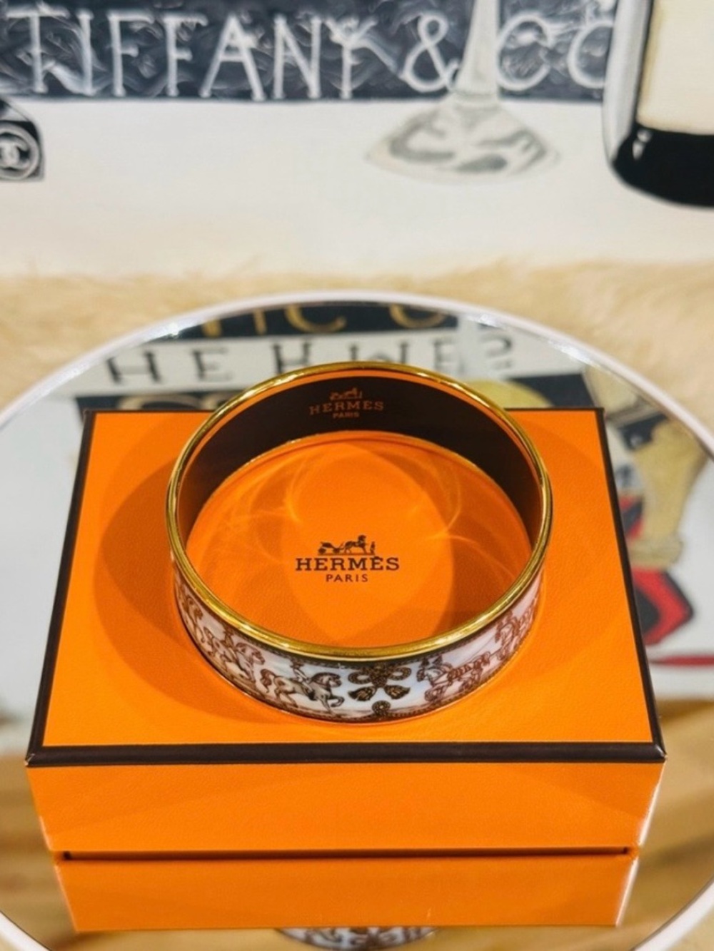 🔥 HERMES BRACELET BANGLE WIDE GOLD PLATED ENAMEL w/ Box Size 8” - Picture 2 of 3